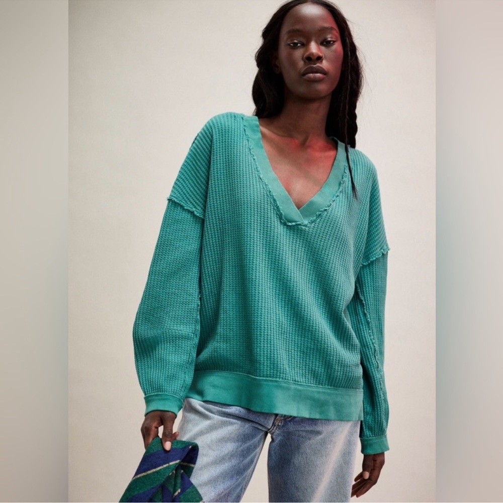 FREE PEOPLE We The Free Ricky Thermal V Neck Top in Green
